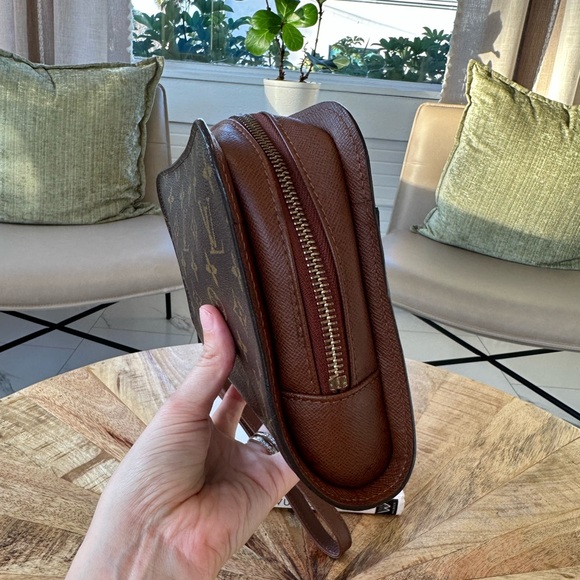 SOLD📌 Vintage Louis Vuitton Orsay Clutch - Picture 4 of 10